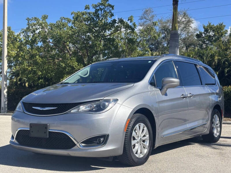 2019 Chrysler Pacifica Touring L