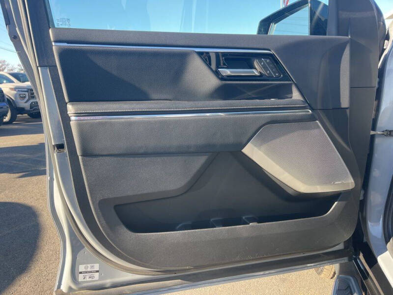 2024 GMC Sierra EV Denali Edition 1