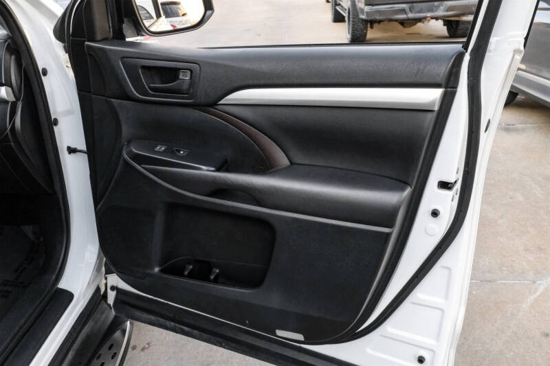 2017 Toyota Highlander LE Plus