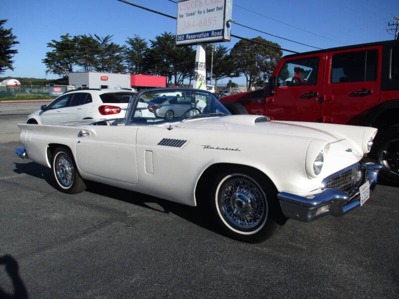 1957 Ford Thunderbird