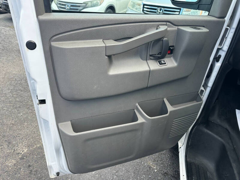 2021 Chevrolet Express LS 3500