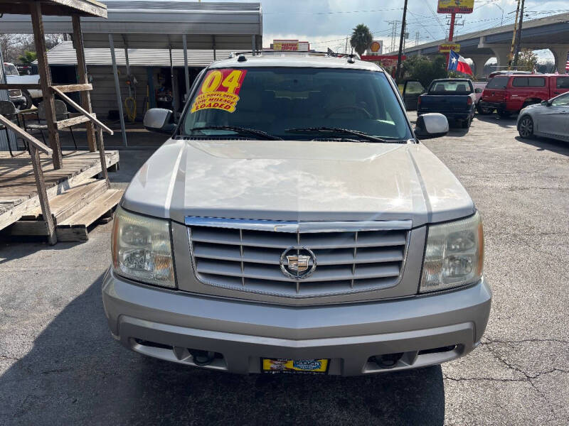 2004 Cadillac Escalade