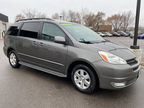 2004 Toyota Sienna XLE 7 Passenger