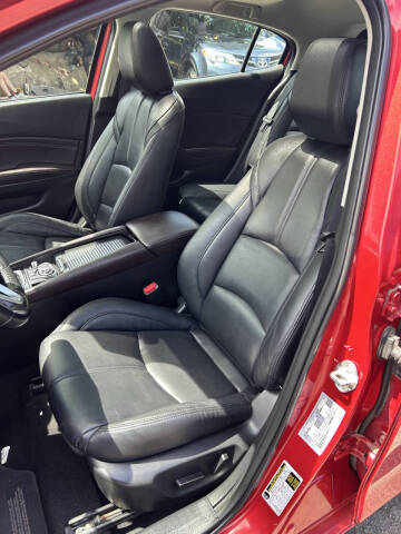 2018 Mazda MAZDA3 Touring
