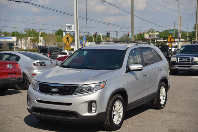 2014 Kia Sorento LX's photo