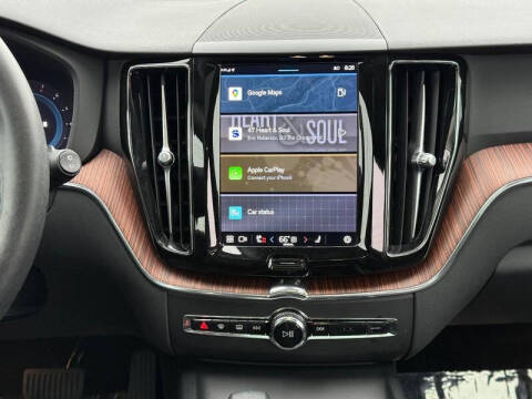 2023 Volvo XC60 B5 Plus Bright Theme