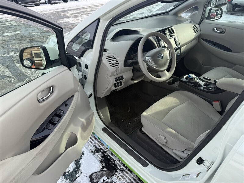 2011 Nissan LEAF SL