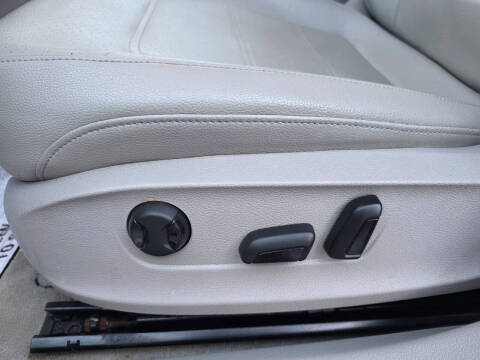 2012 Volkswagen Passat SE PZEV