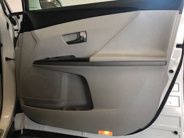 2015 Toyota Venza LE