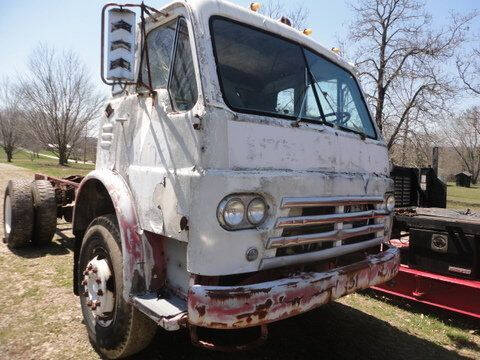 1965 Diamond-T COE