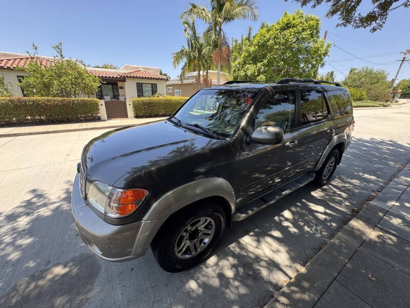 2004 Toyota Sequoia SR5
