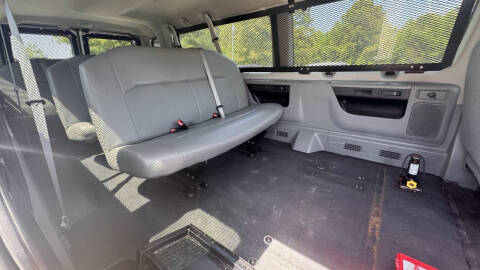 2011 Ford E-Series E-350 SD XLT