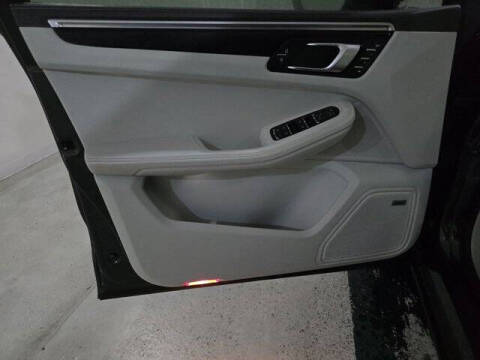 2021 Porsche Macan S