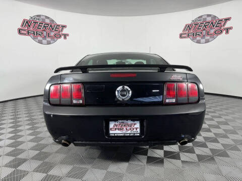 2006 Ford Mustang GT Deluxe
