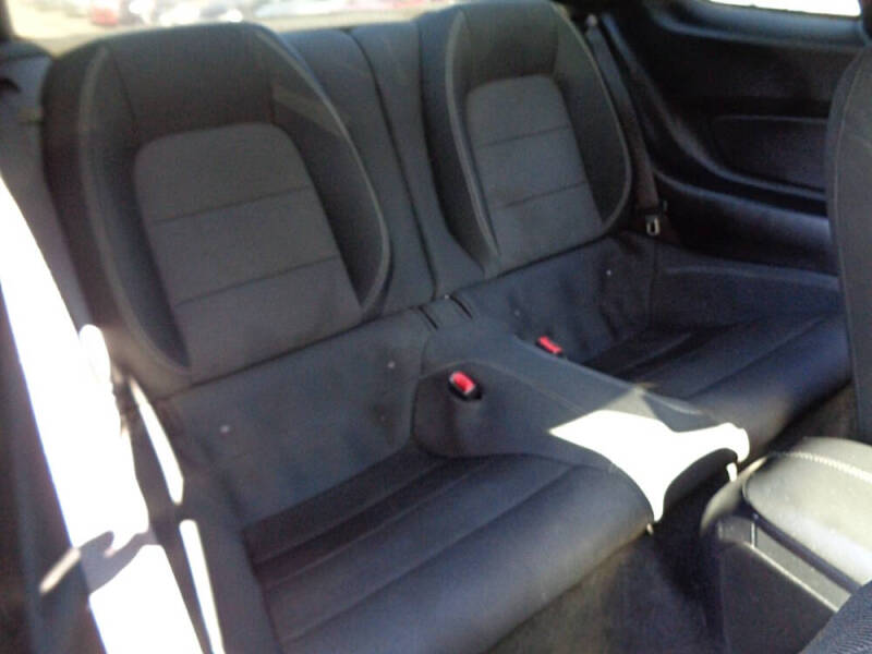 2015 Ford Mustang V6