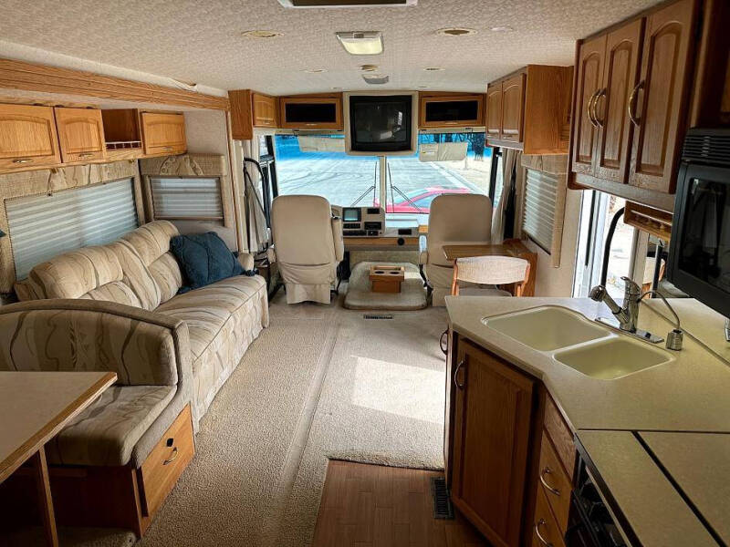 2002 Workhorse W22