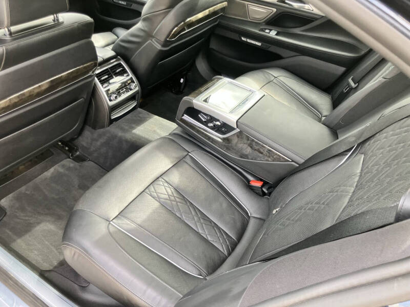 2016 BMW 7 Series 750i xDrive