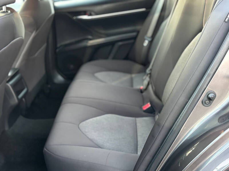 2020 Toyota Camry LE