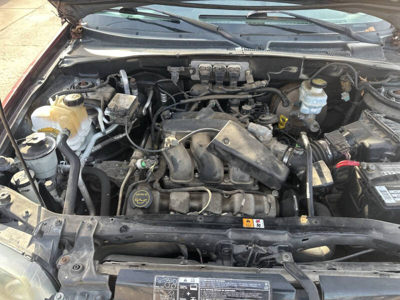 2005 Ford Escape XLT