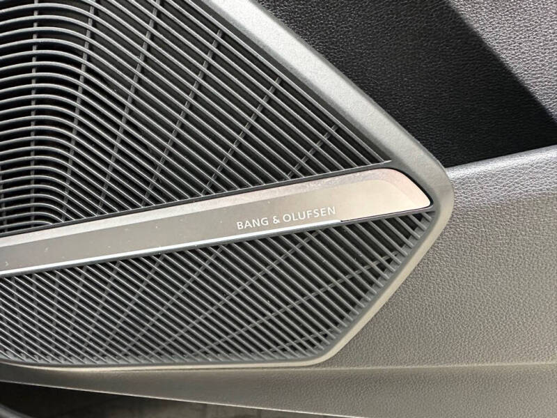 2020 Audi Q5 quattro Prestige 45 TFSI