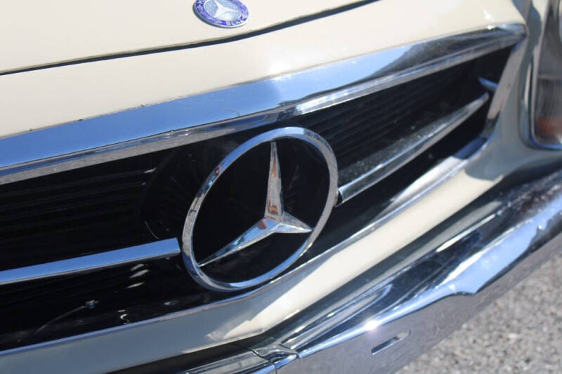 1968 Mercedes-Benz 280-Class