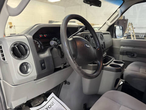 2011 Ford E-Series E-250