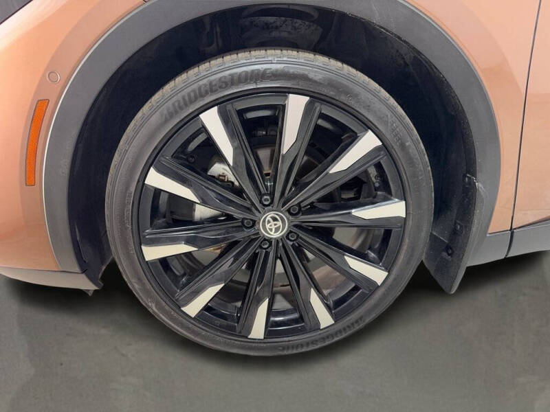 2025 Toyota Crown Platinum