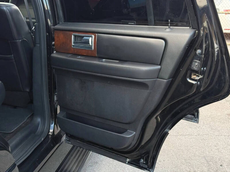 2016 Lincoln Navigator Select