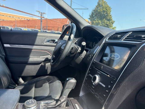 2017 Ford Explorer Sport