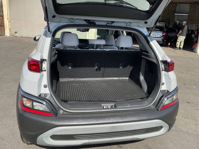 2022 Hyundai Kona SEL