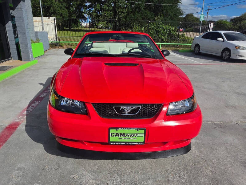 2000 Ford Mustang