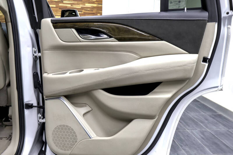 2020 Cadillac Escalade Luxury