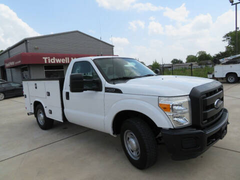 2015 Ford F-250 Super Duty for sale at TIDWELL MOTOR in Houston TX