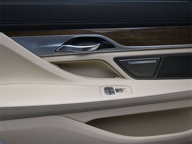 2018 BMW 7 Series 740i