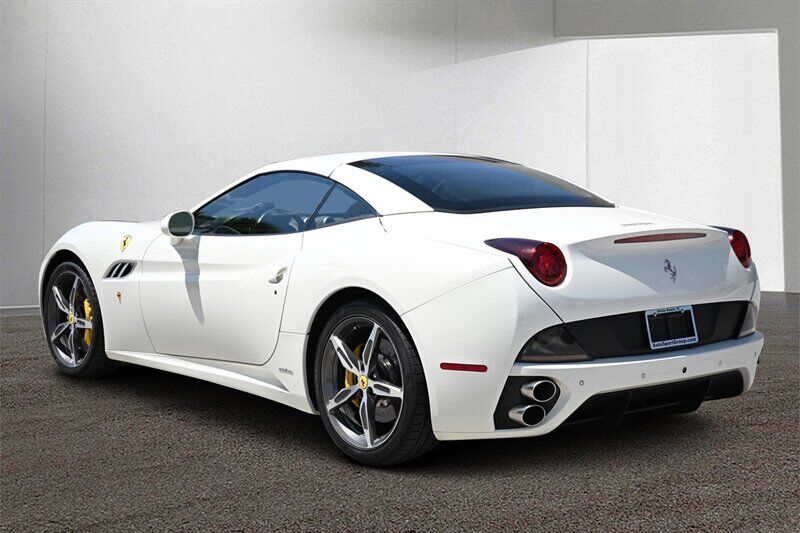 2014 Ferrari California 19