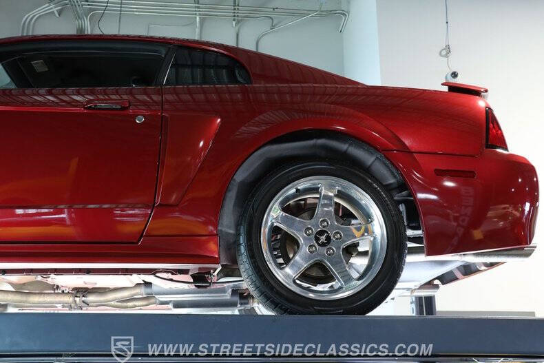 2004 Ford Mustang GT Deluxe