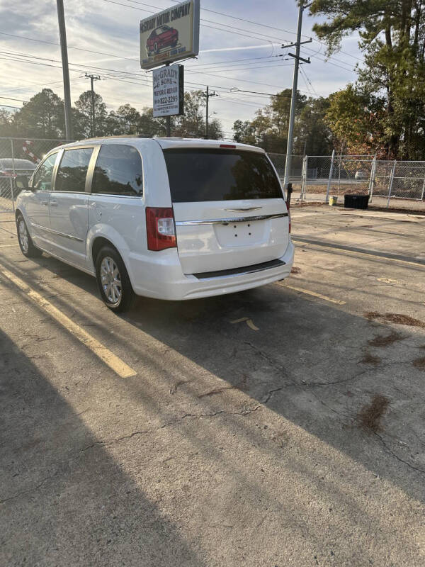 2013 Chrysler Town and Country Touring