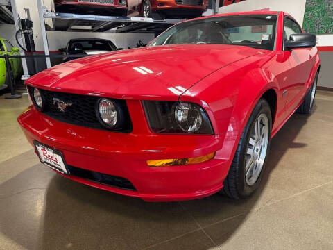 2005 Ford Mustang GT Premium