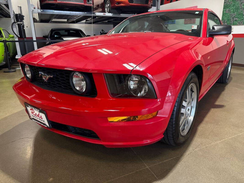 2005 Ford Mustang GT Premium