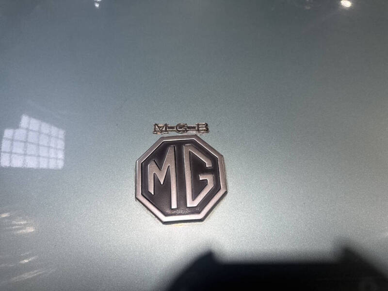 1974 MG B