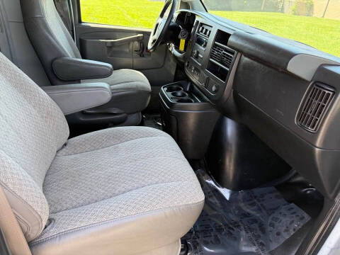 2020 GMC Savana 3500