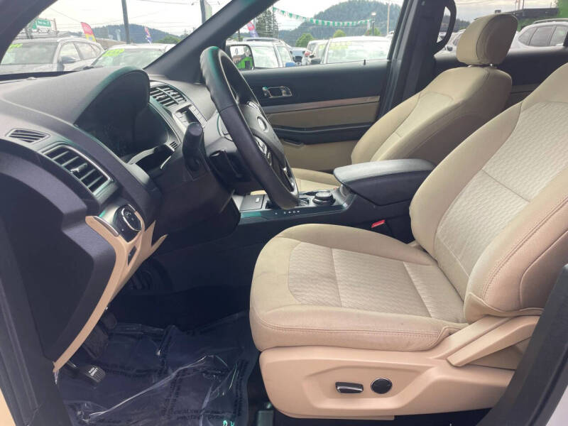 2016 Ford Explorer