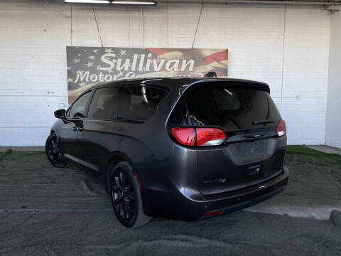 2018 Chrysler Pacifica Touring Plus