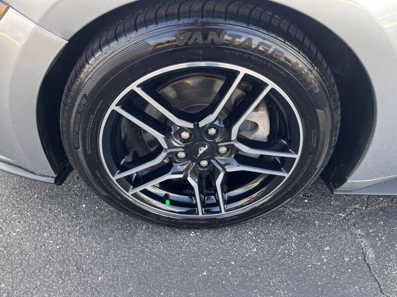 2020 Ford Mustang EcoBoost