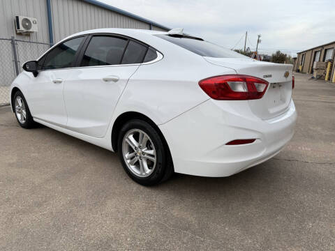 2017 Chevrolet Cruze LT Auto
