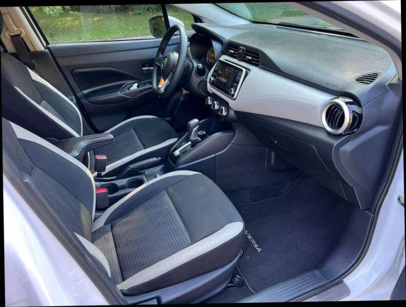 2020 Nissan Versa SV