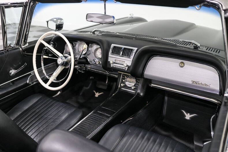 1960 Ford Thunderbird