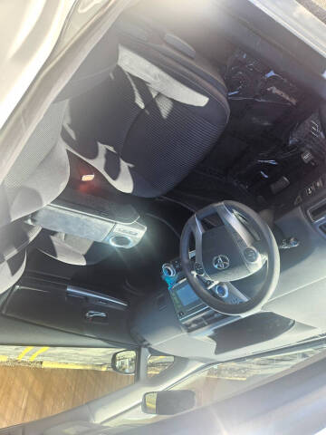 2017 Toyota Prius v Three