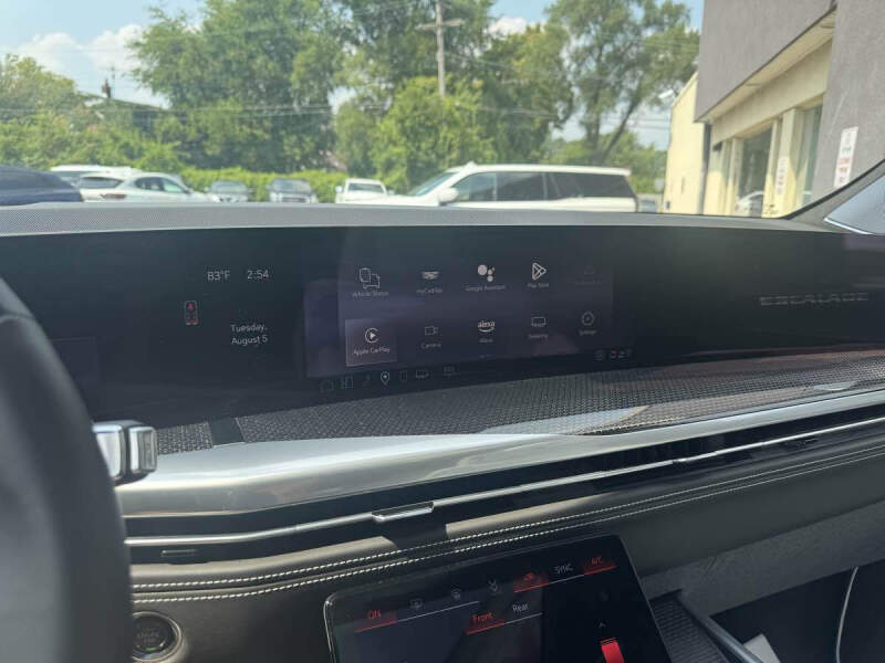 2025 Cadillac Escalade-V