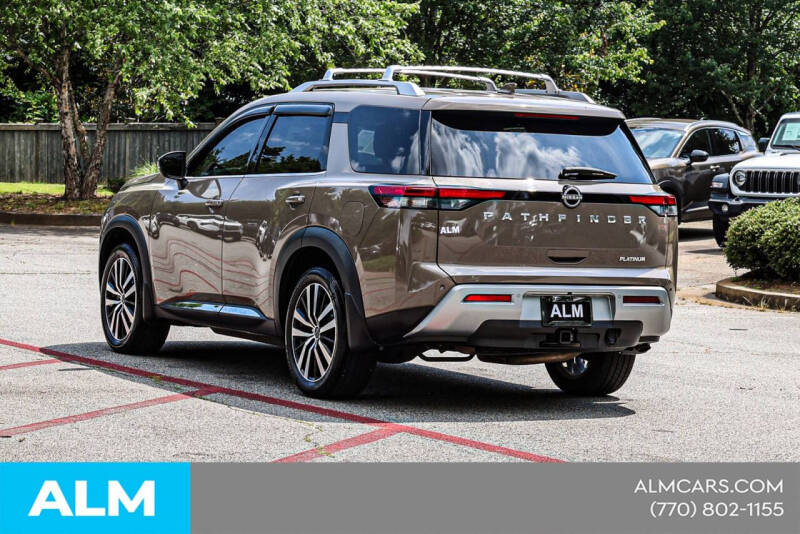 2023 Nissan Pathfinder Platinum